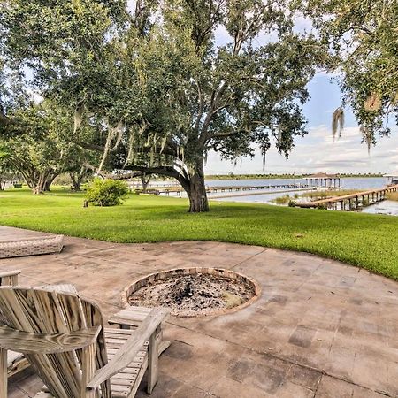 Waterfront Lake Placid Home With Dock And Fire Pit Bagian luar foto