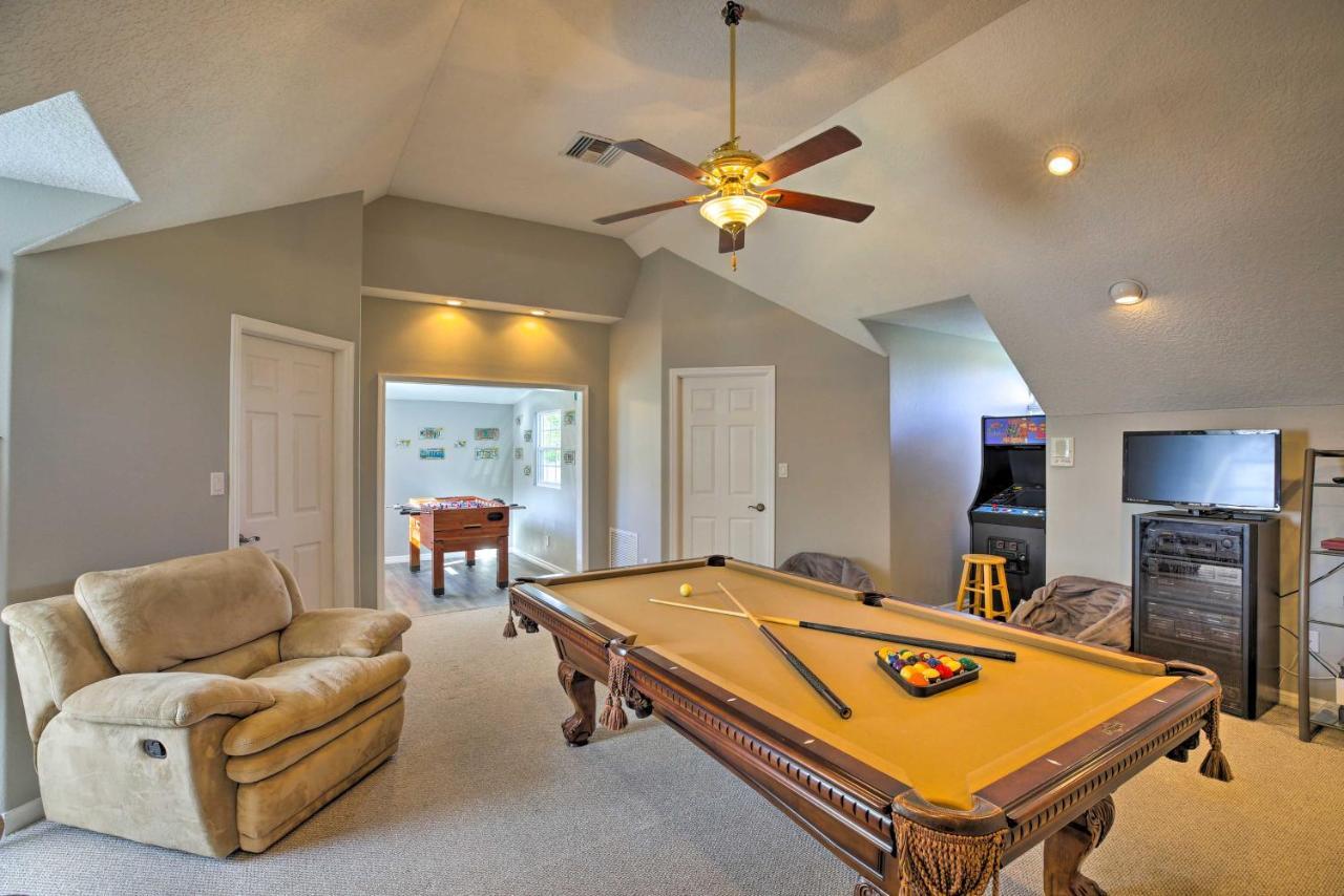 Waterfront Lake Placid Home With Dock And Fire Pit Bagian luar foto