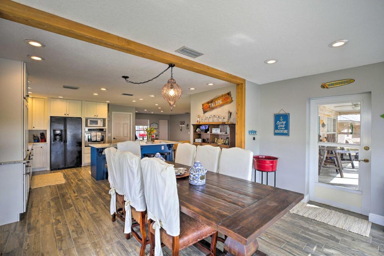 Waterfront Lake Placid Home With Dock And Fire Pit Bagian luar foto