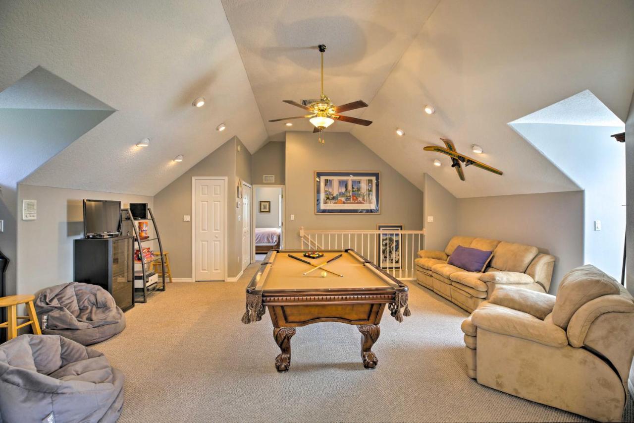 Waterfront Lake Placid Home With Dock And Fire Pit Bagian luar foto